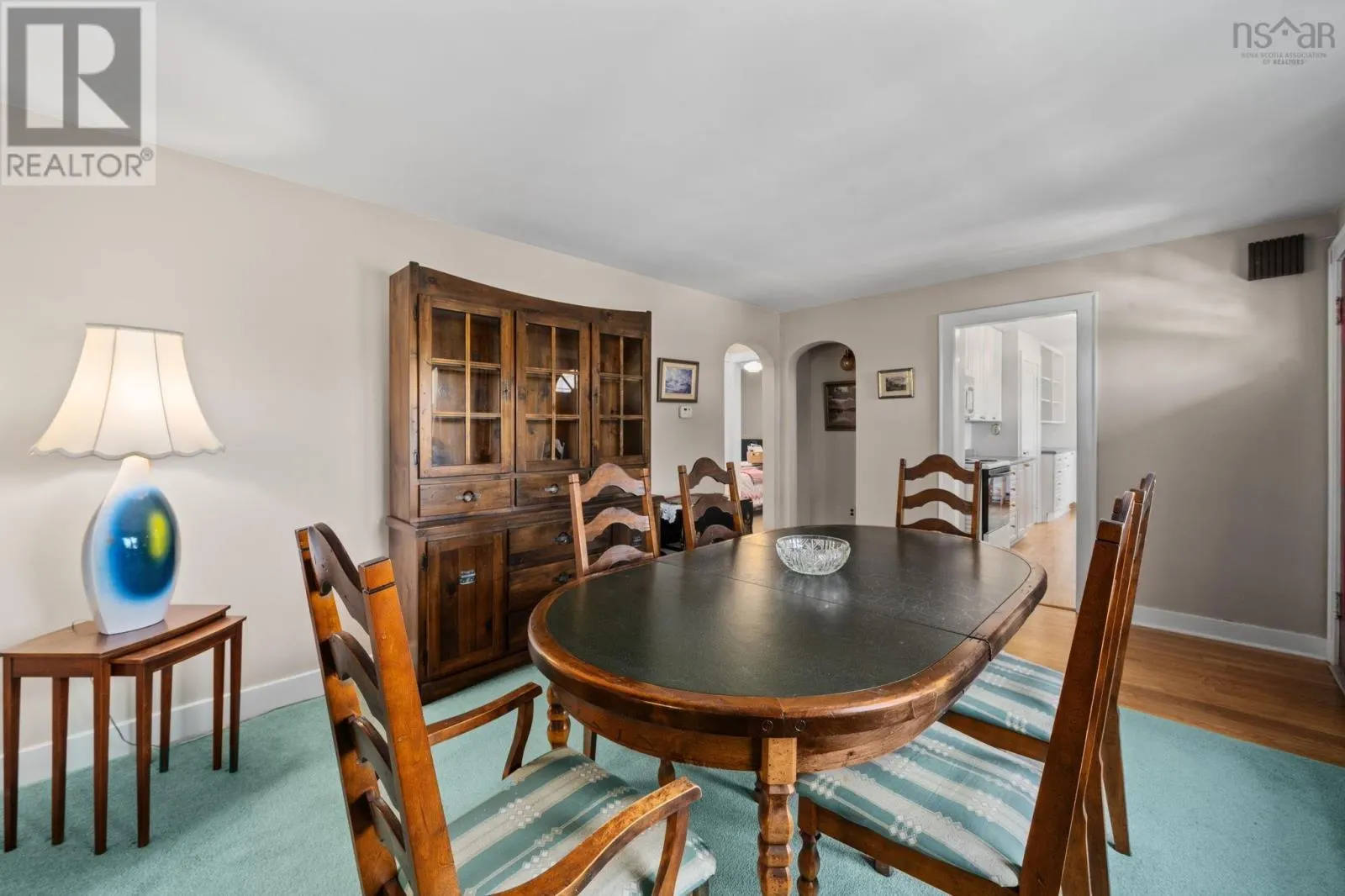 15 Oakdale Crescent