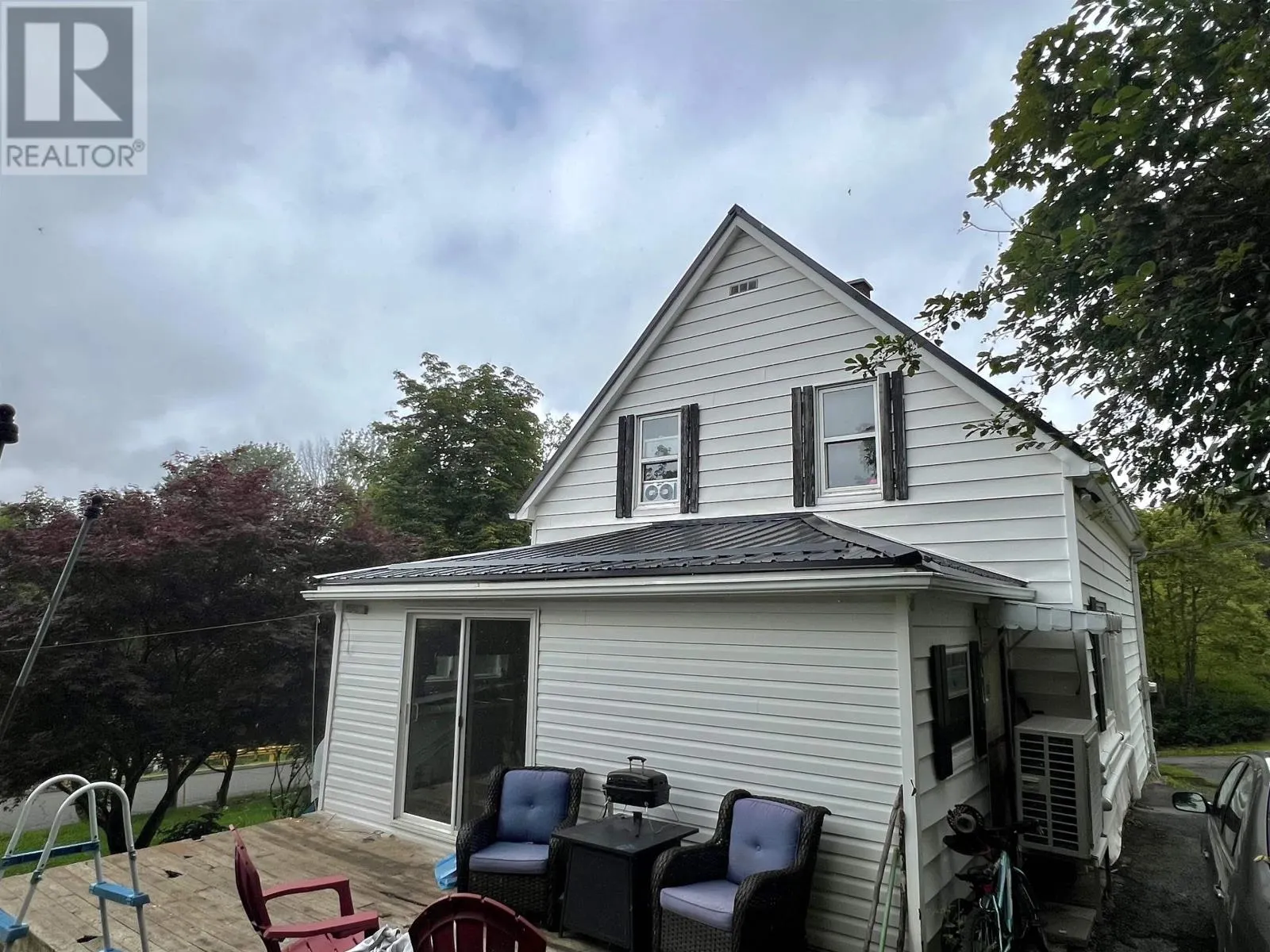 2 Central Avenue