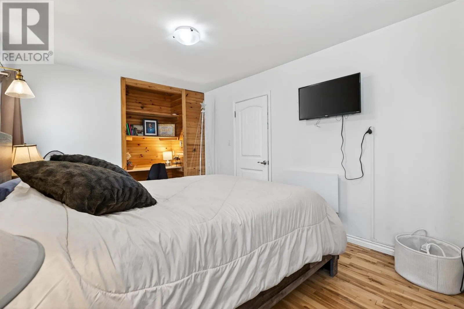 45 Meadowbank Road