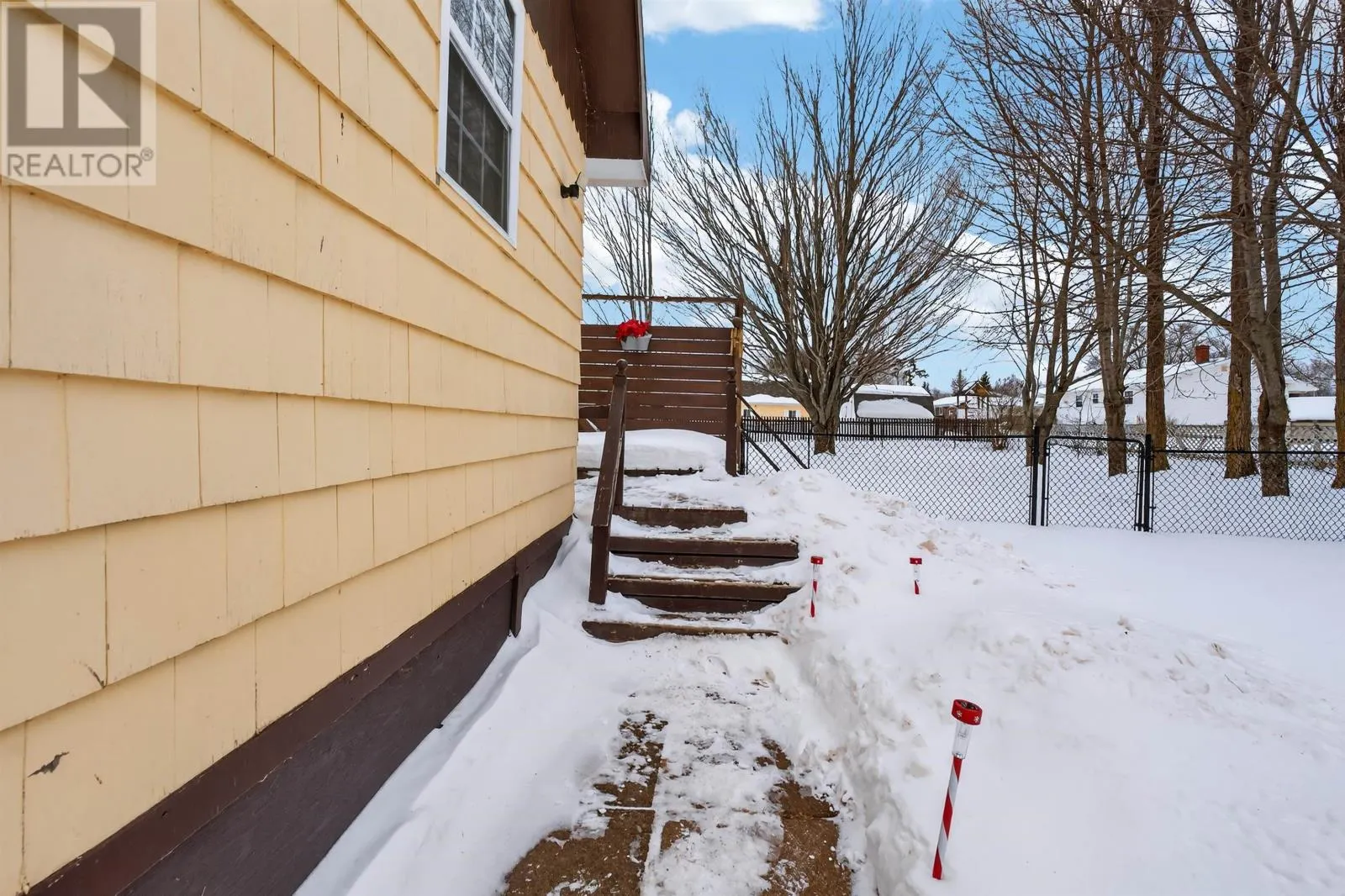45 Meadowbank Road