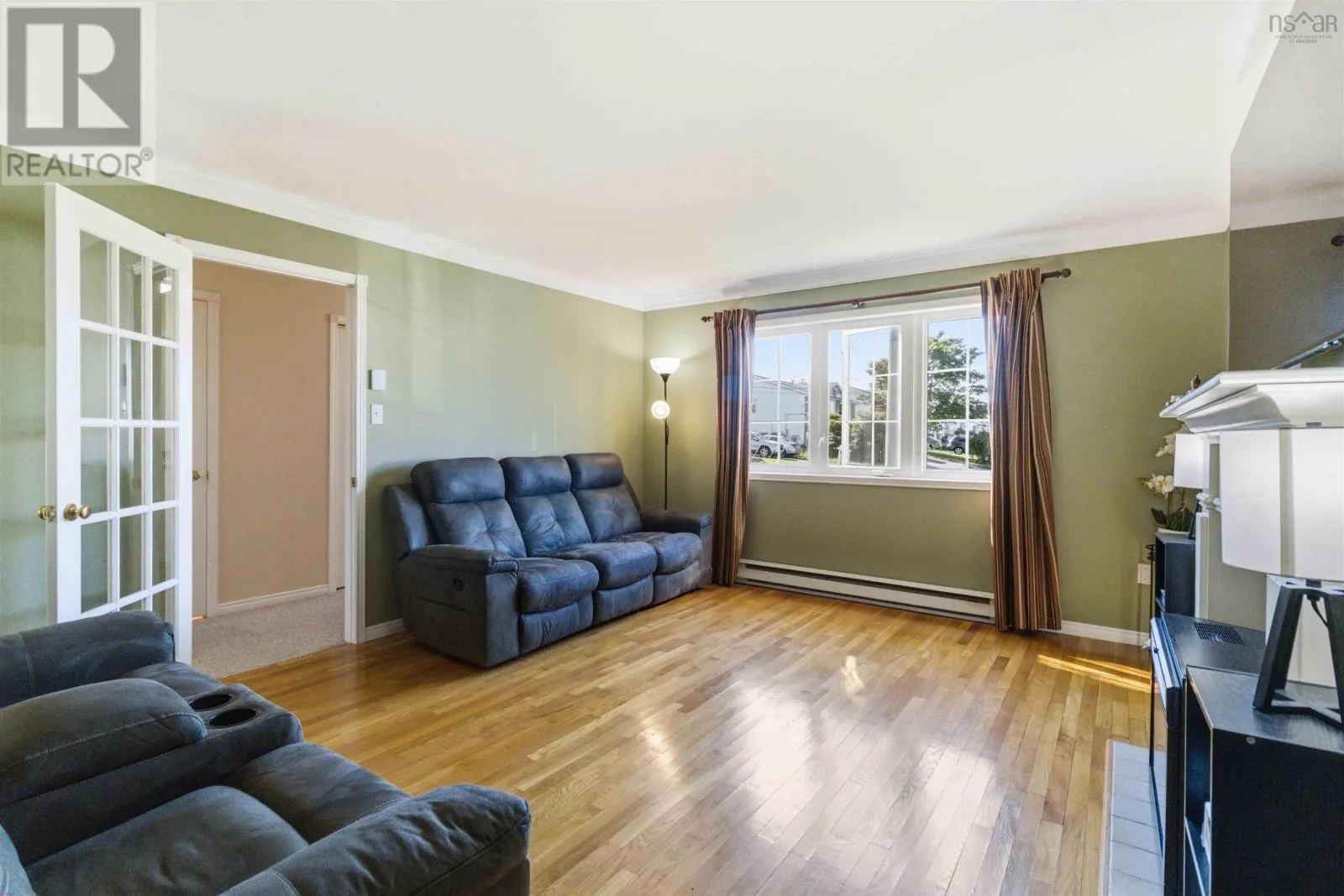 70 Thorncrest Court
