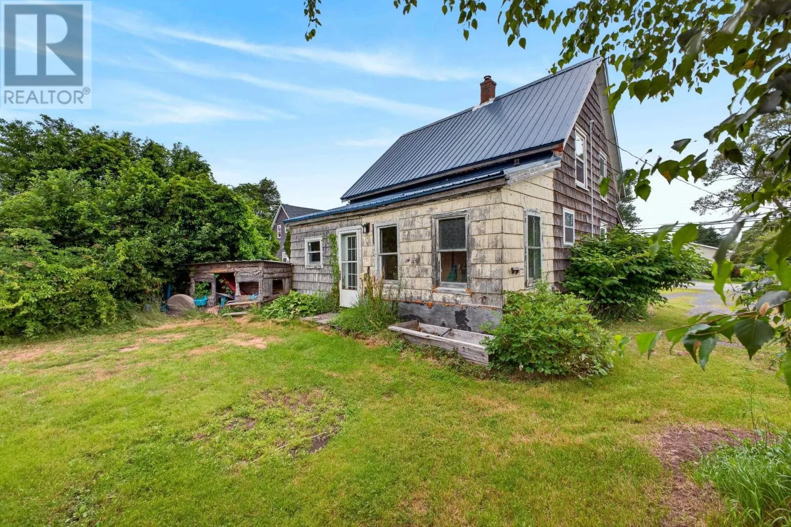 2149 COWAN Street