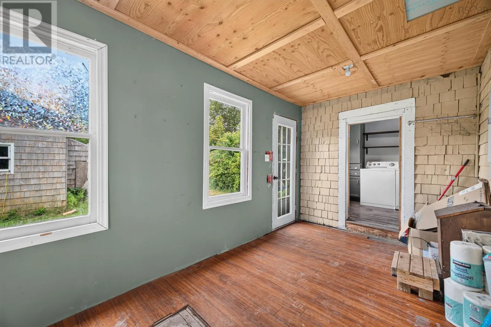 2149 COWAN Street