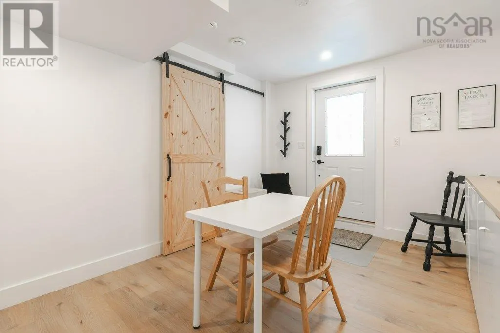 2 Christie Court