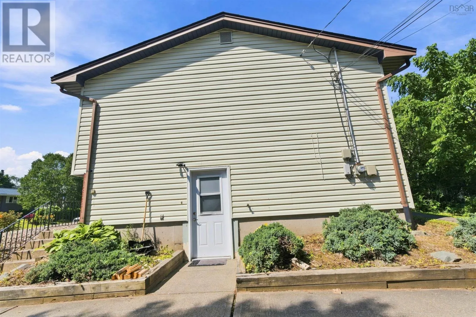 2 Applewood Lane