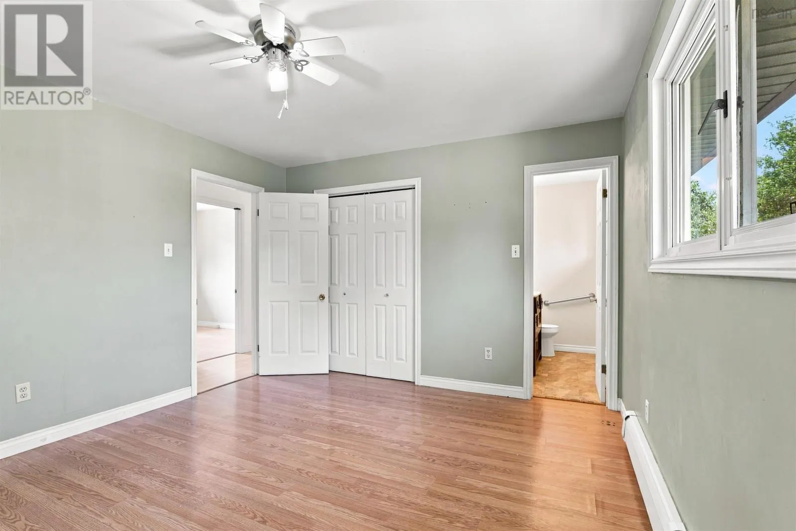 2 Applewood Lane