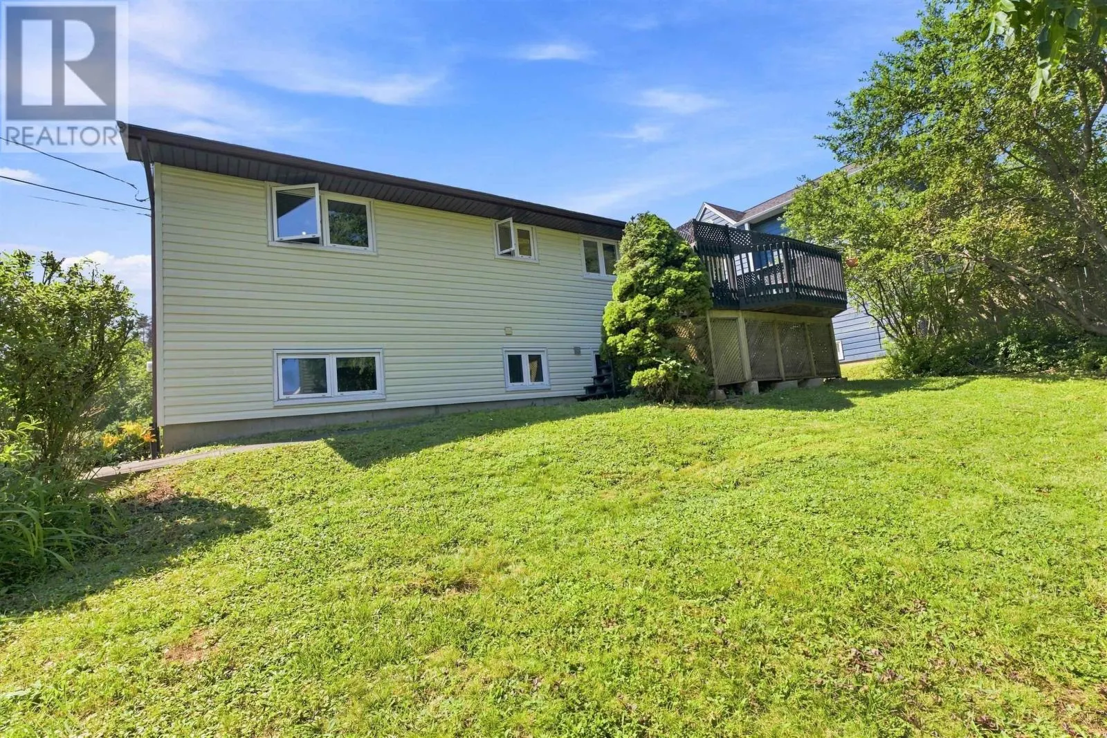 2 Applewood Lane