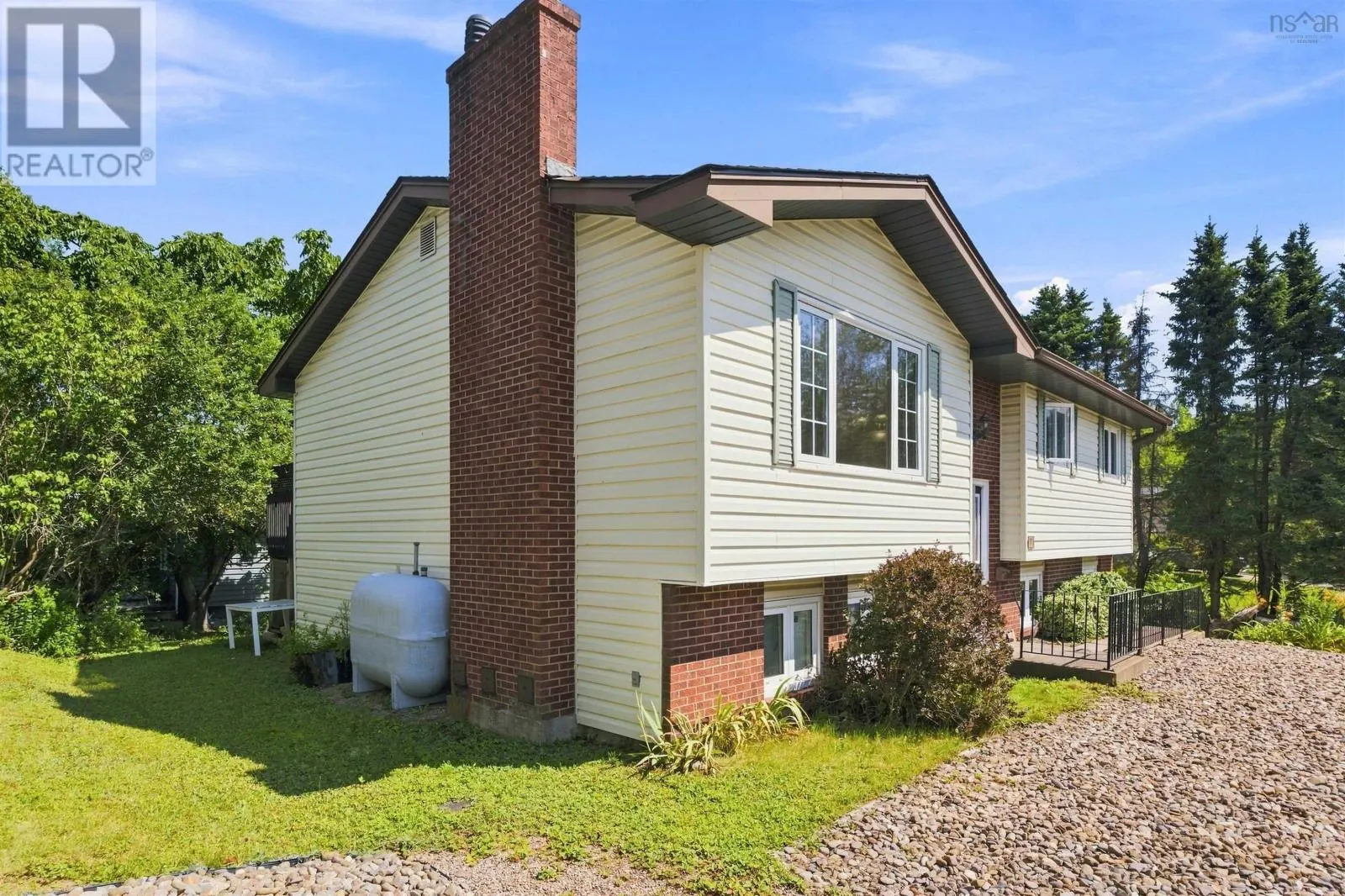 2 Applewood Lane