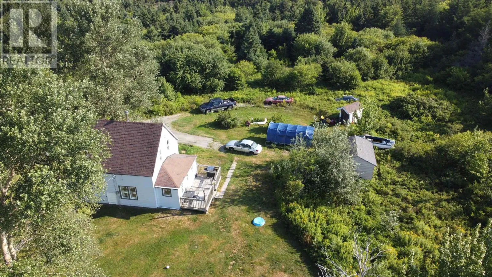 6 MacQuarrie Drive Extension