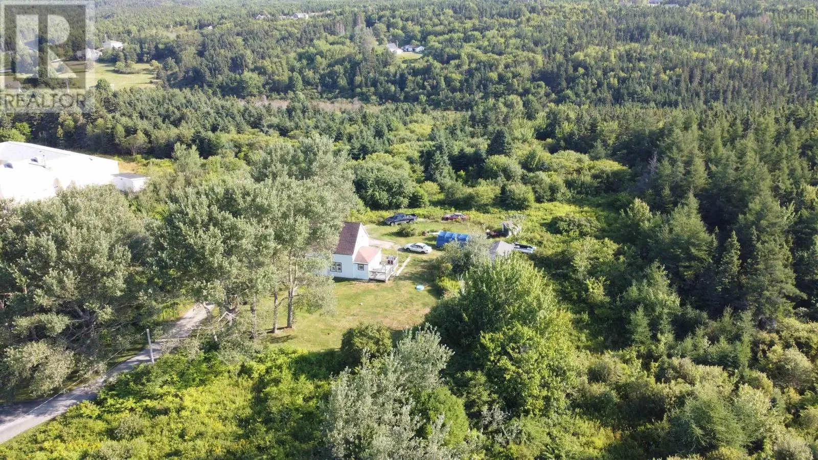 6 MacQuarrie Drive Extension