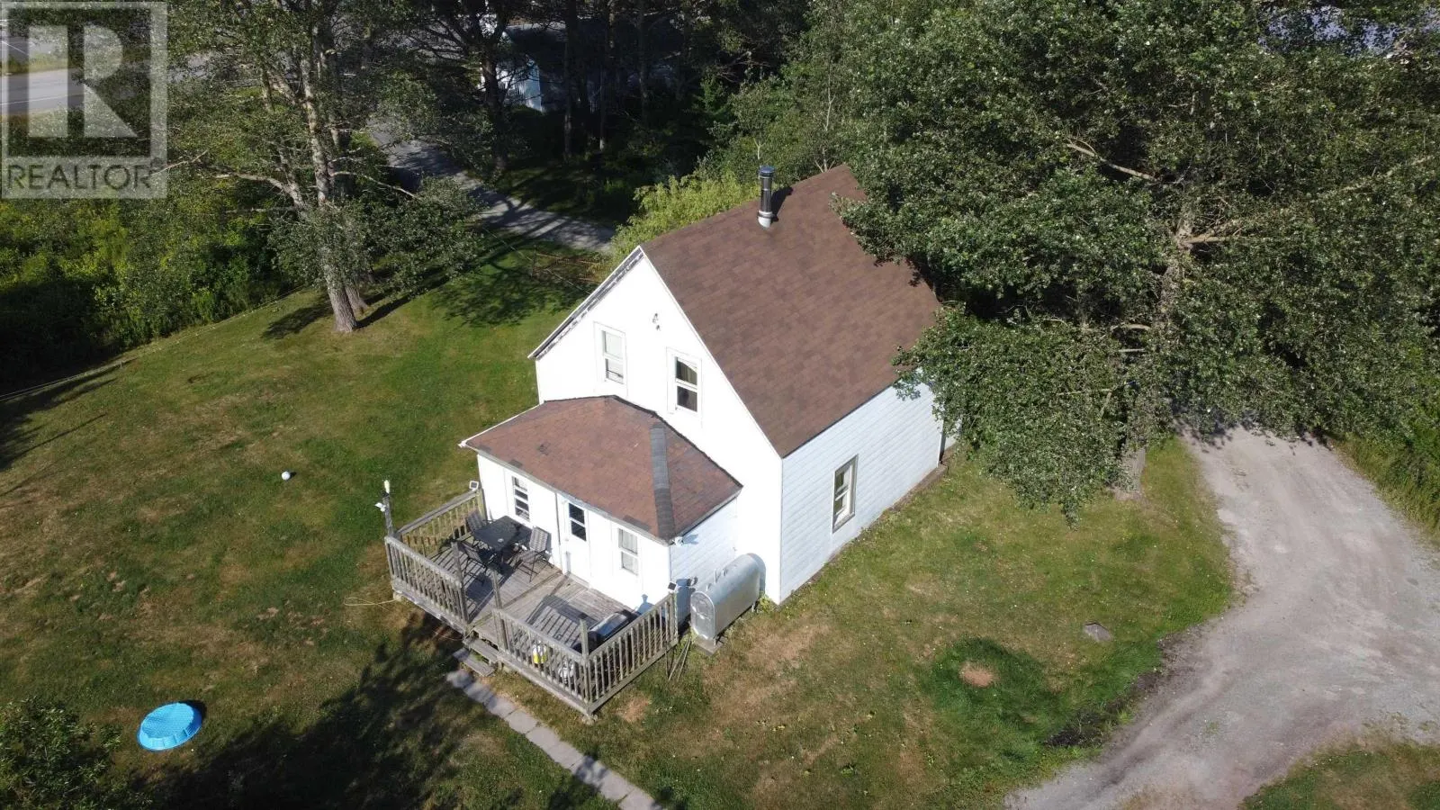 6 MacQuarrie Drive Extension