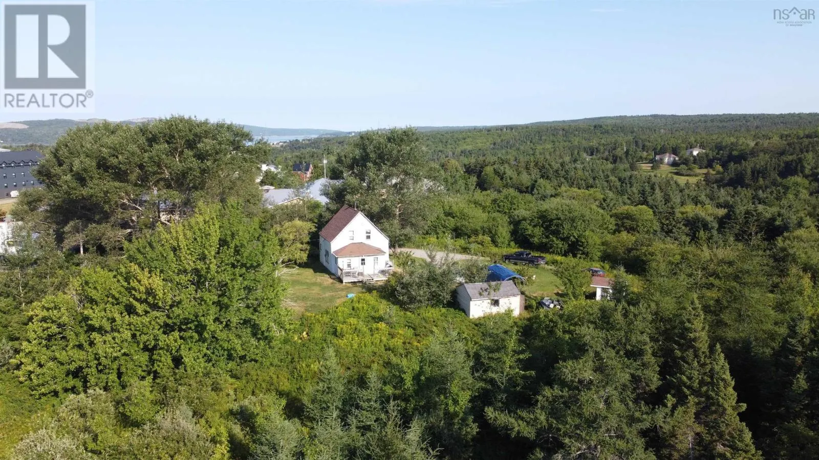 6 MacQuarrie Drive Extension
