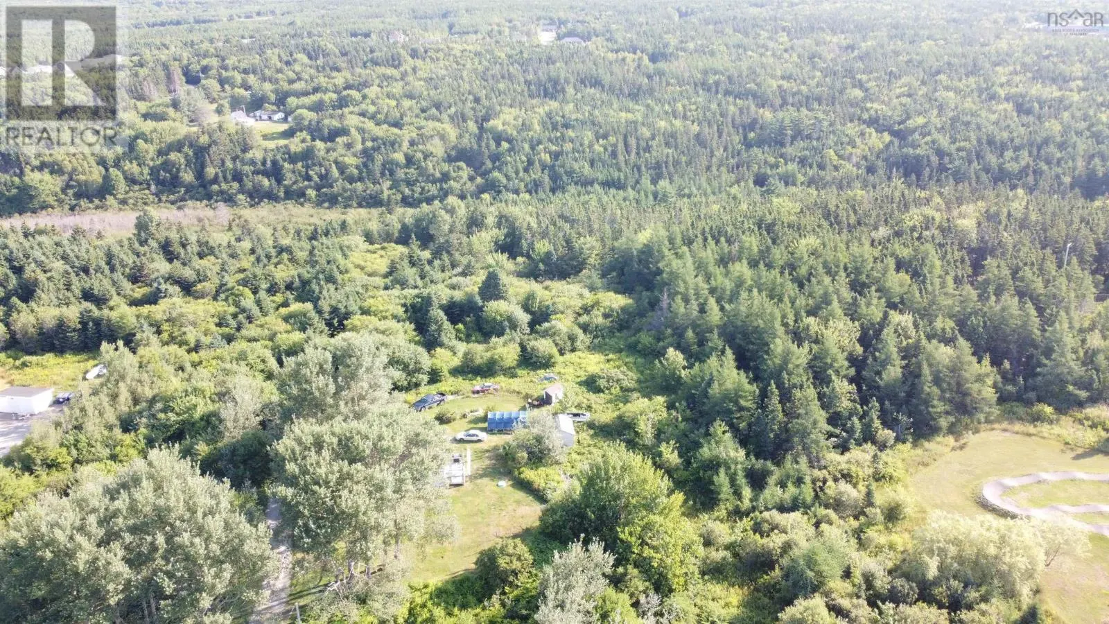 6 MacQuarrie Drive Extension