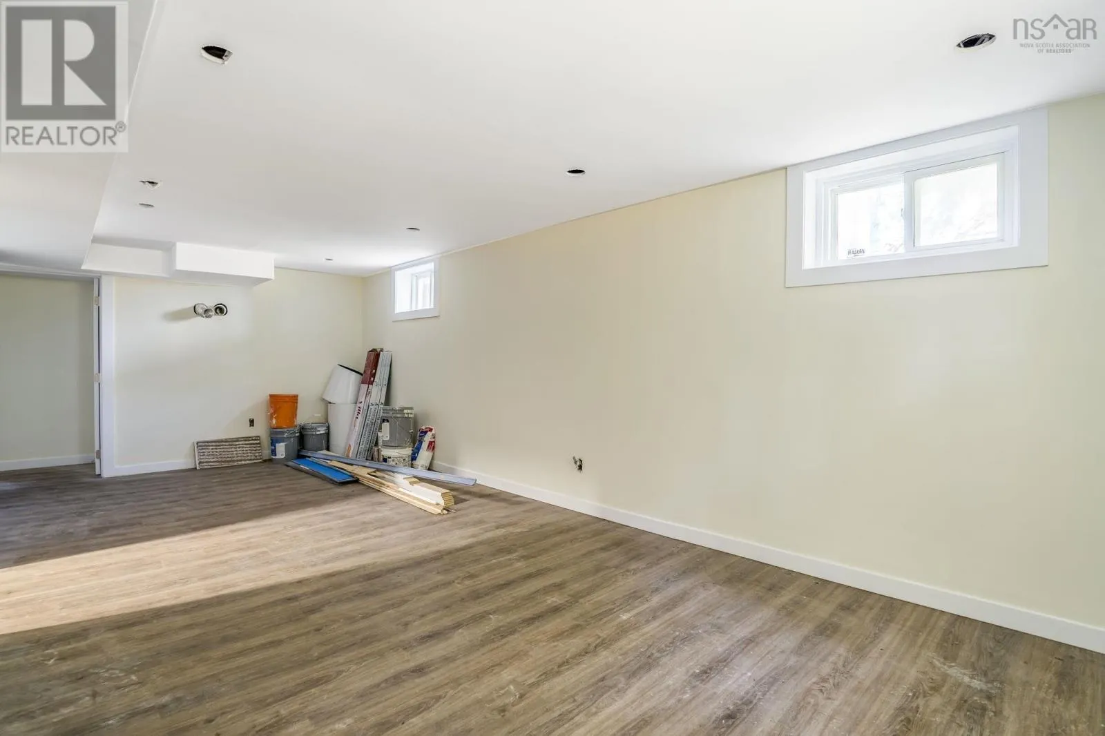 60 Thornhill Drive