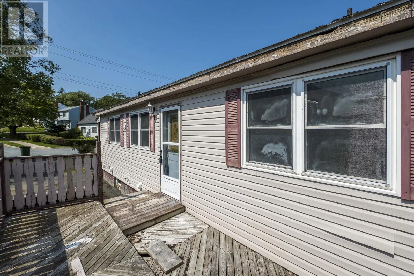 60 Thornhill Drive