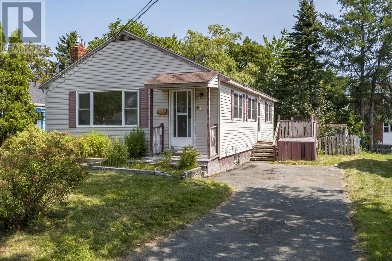 60 Thornhill Drive