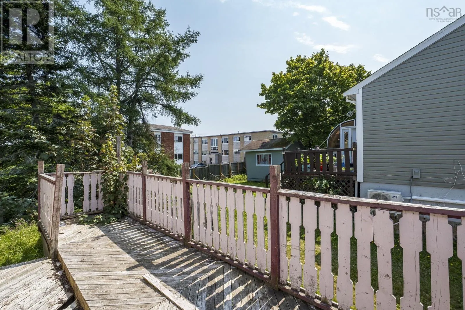 60 Thornhill Drive