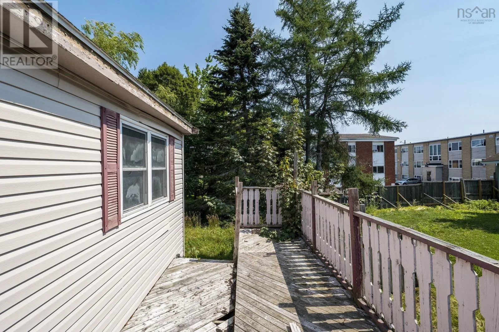 60 Thornhill Drive