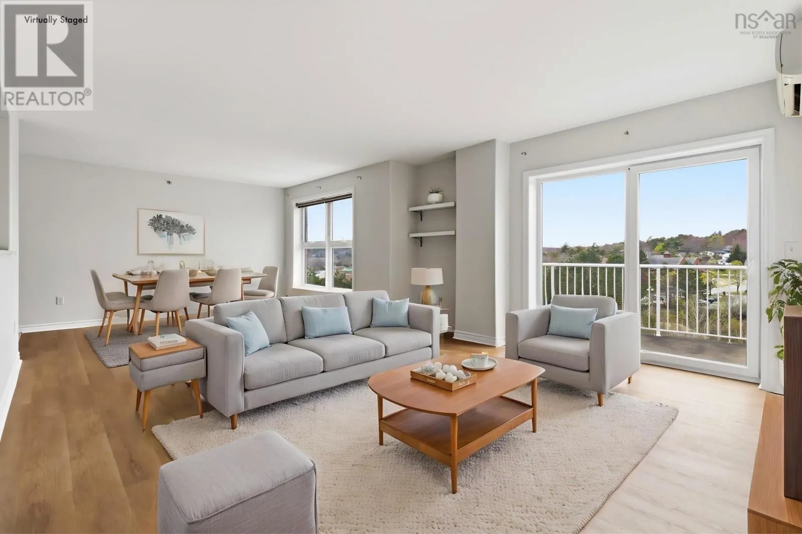 802 99 Waterfront Drive