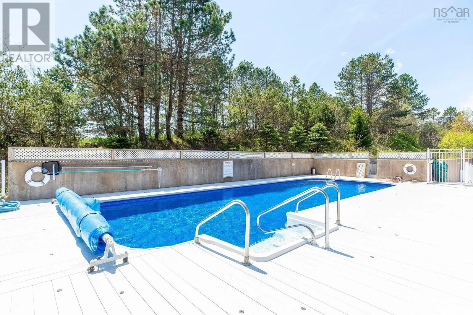 802 99 Waterfront Drive