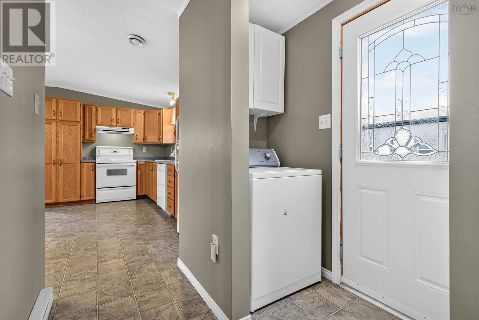 109 Sherbrooke Avenue