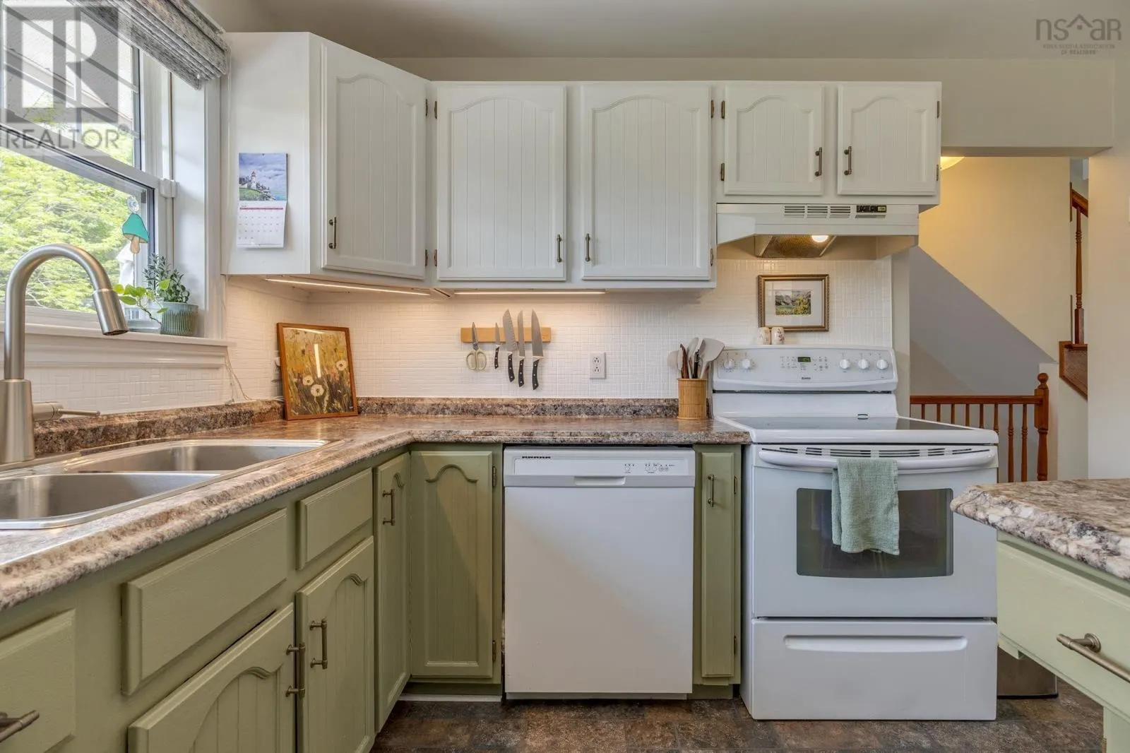 140 Flagstone Drive