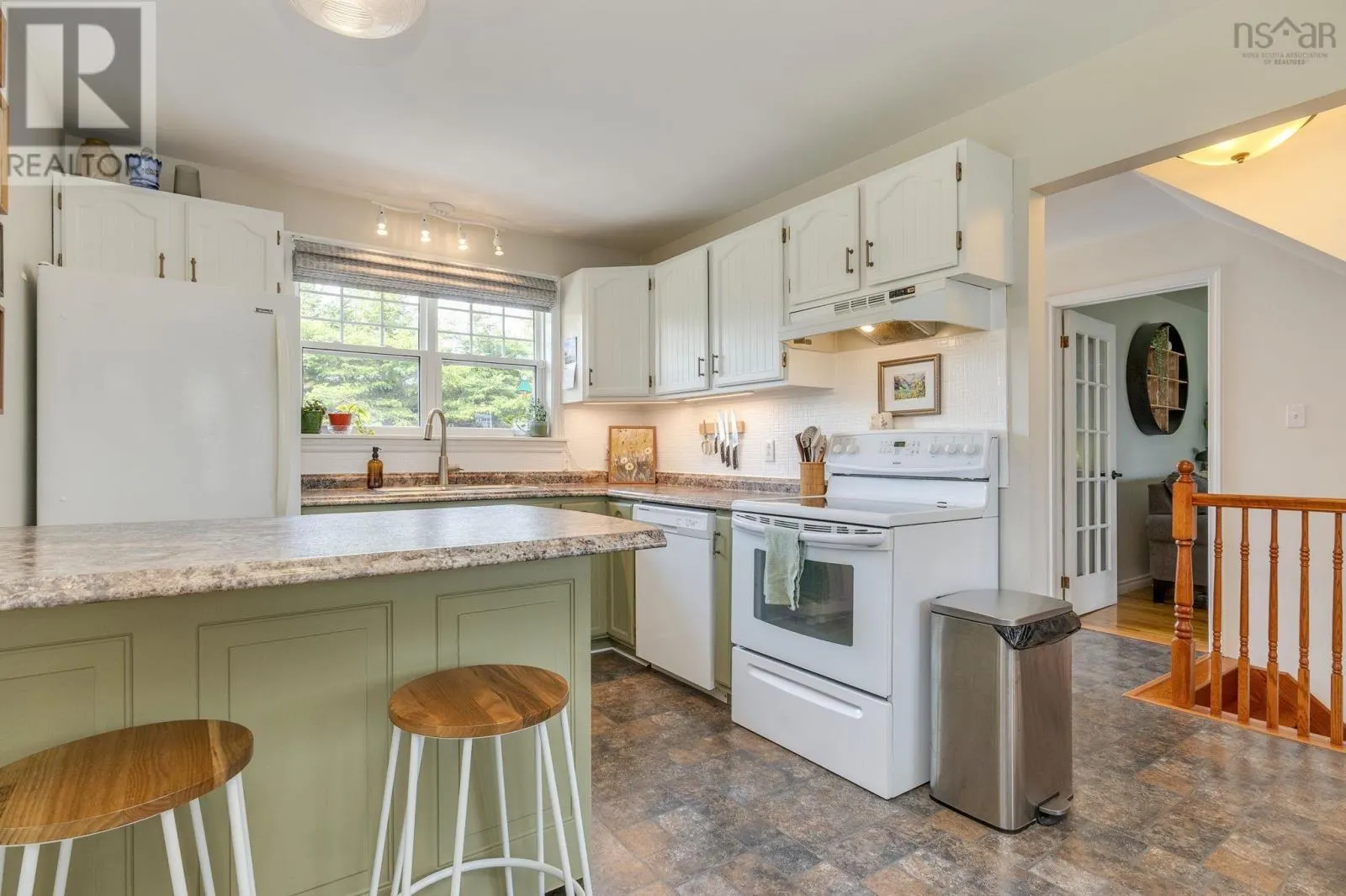 140 Flagstone Drive