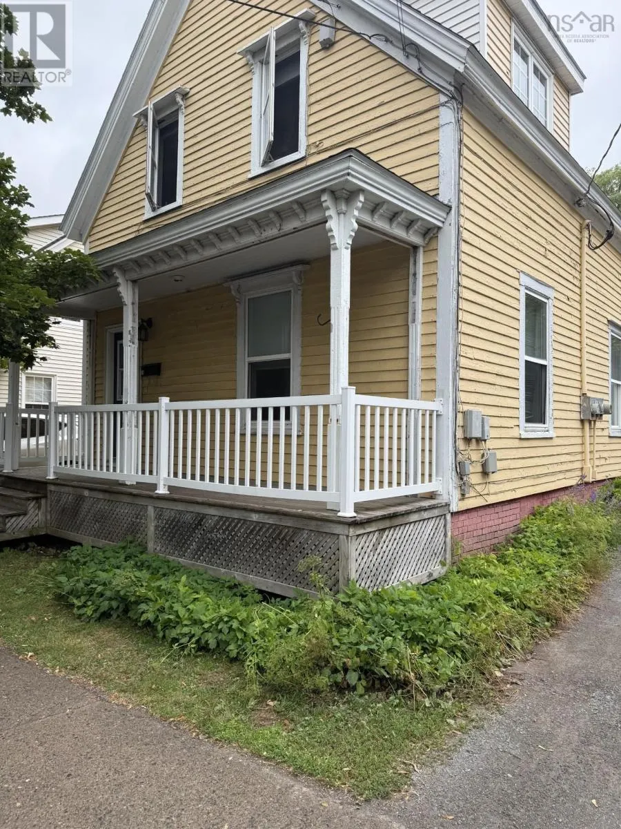 34 Hawthorne Street