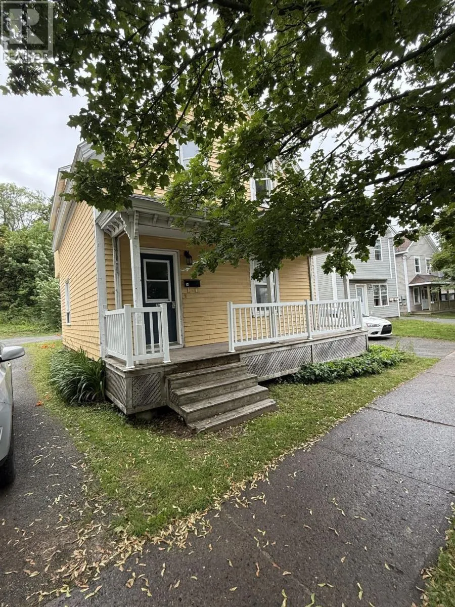 34 Hawthorne Street
