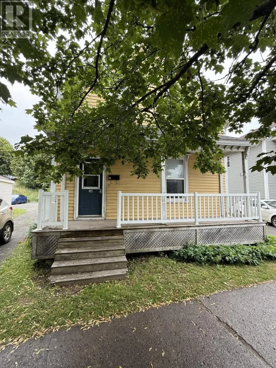 34 Hawthorne Street
