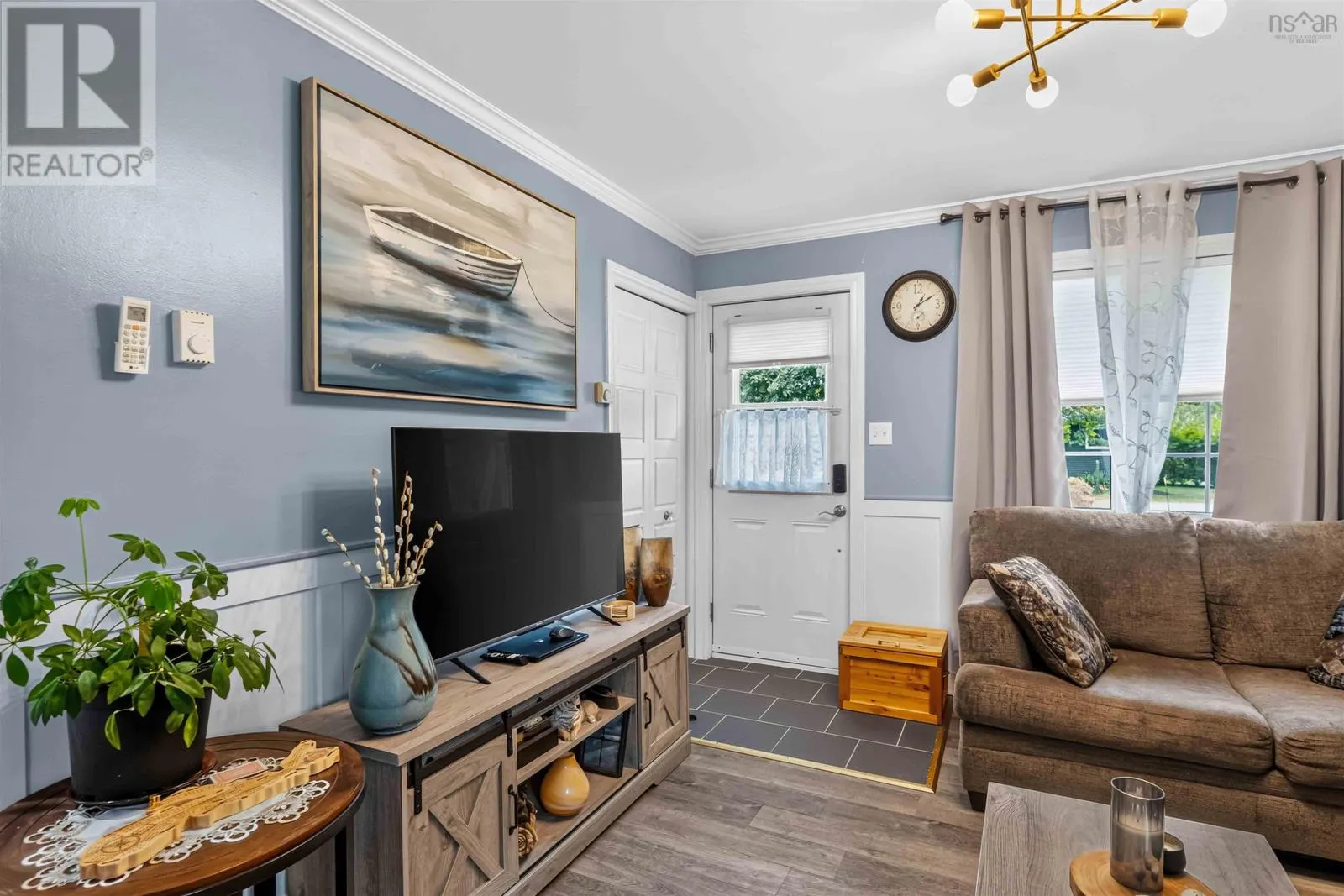 130 Sunset Crescent