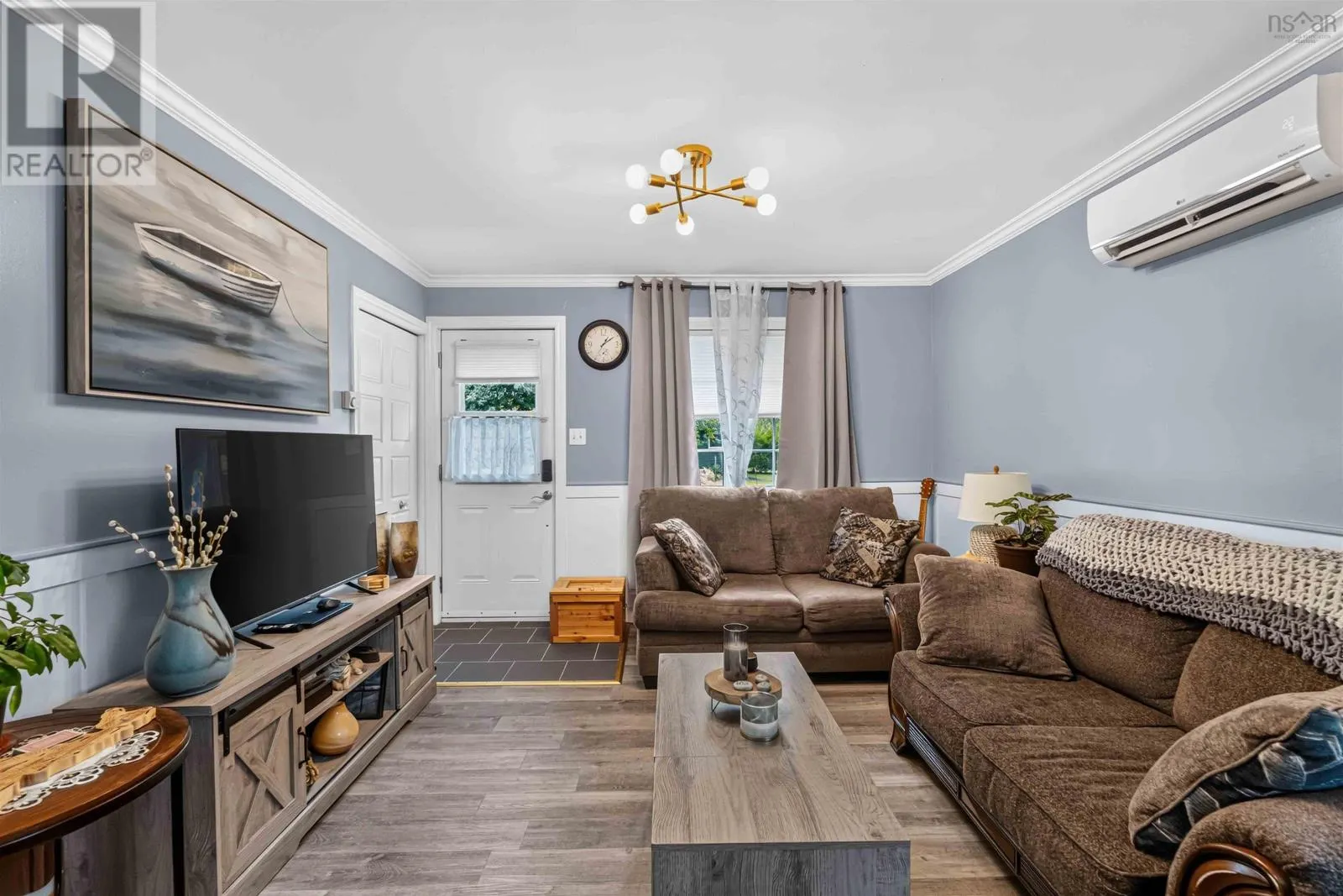 130 Sunset Crescent