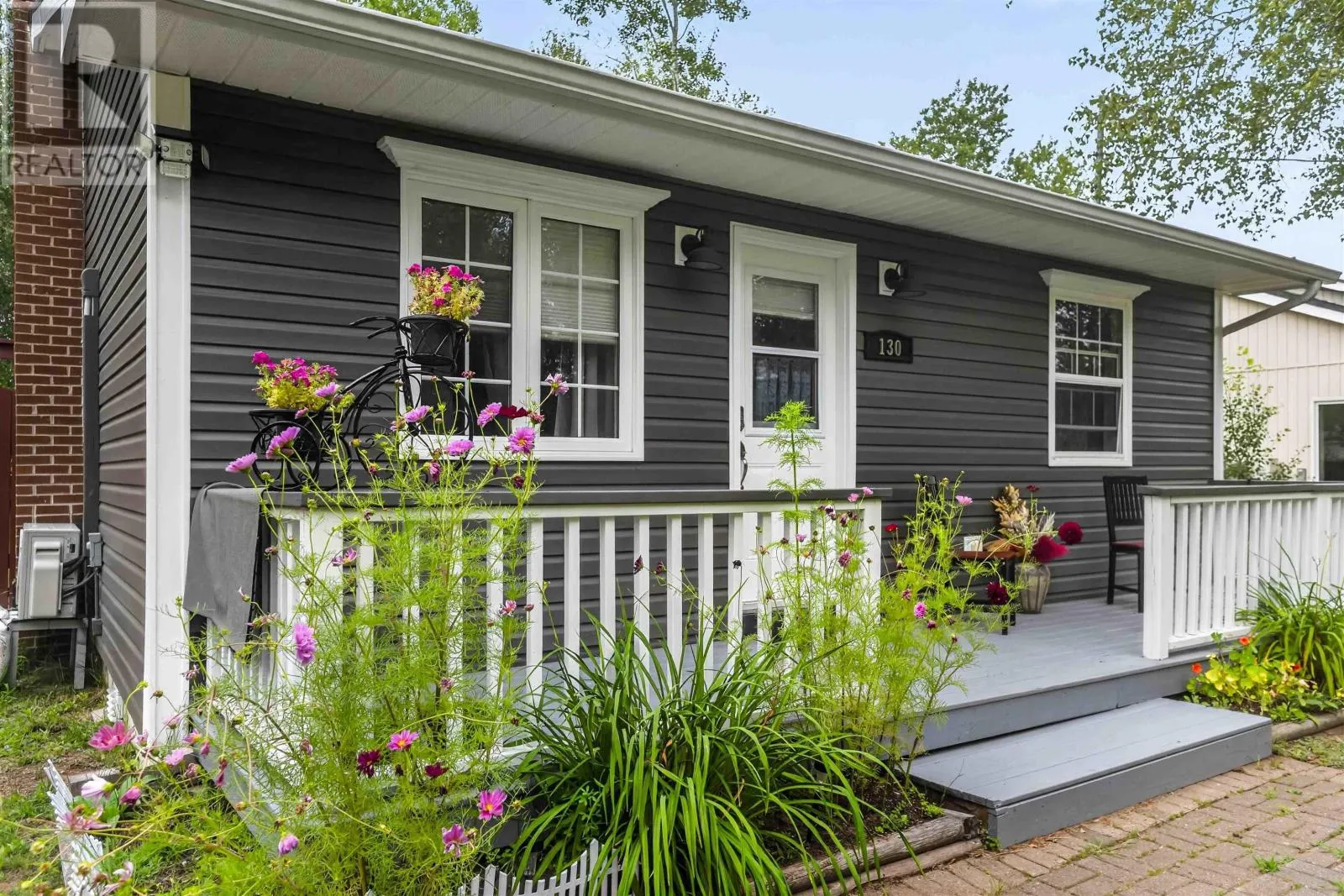 130 Sunset Crescent