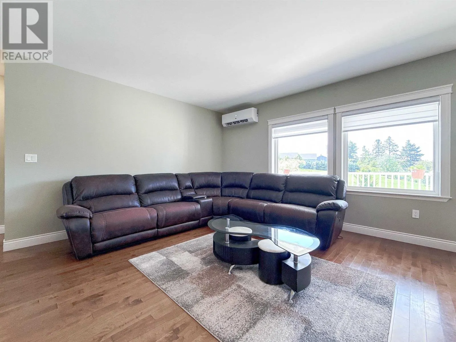 54 Ferry Road