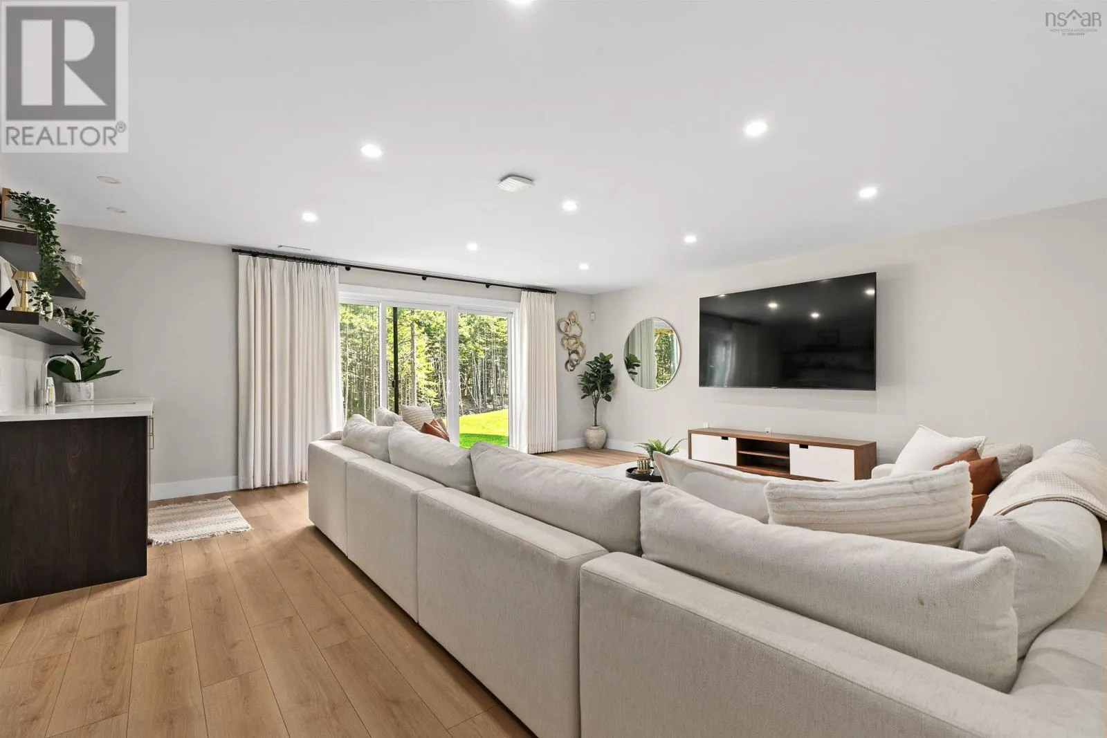 26 Glissade Court