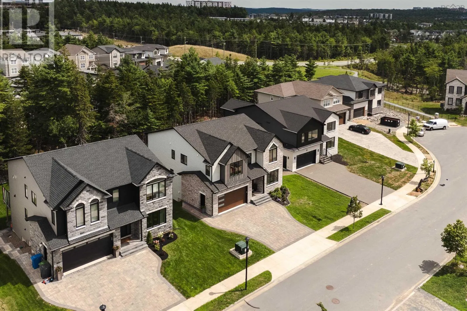 26 Glissade Court