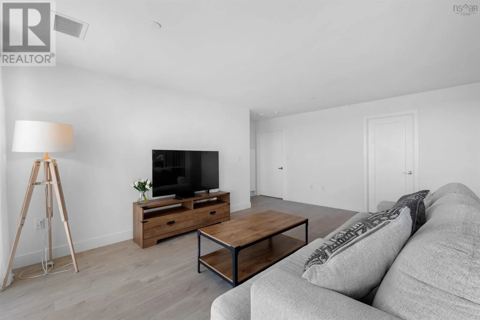 406 72 Seapoint Road