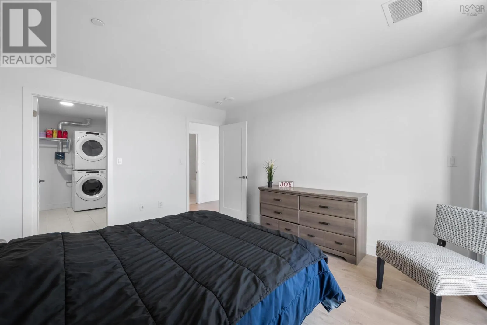 406 72 Seapoint Road
