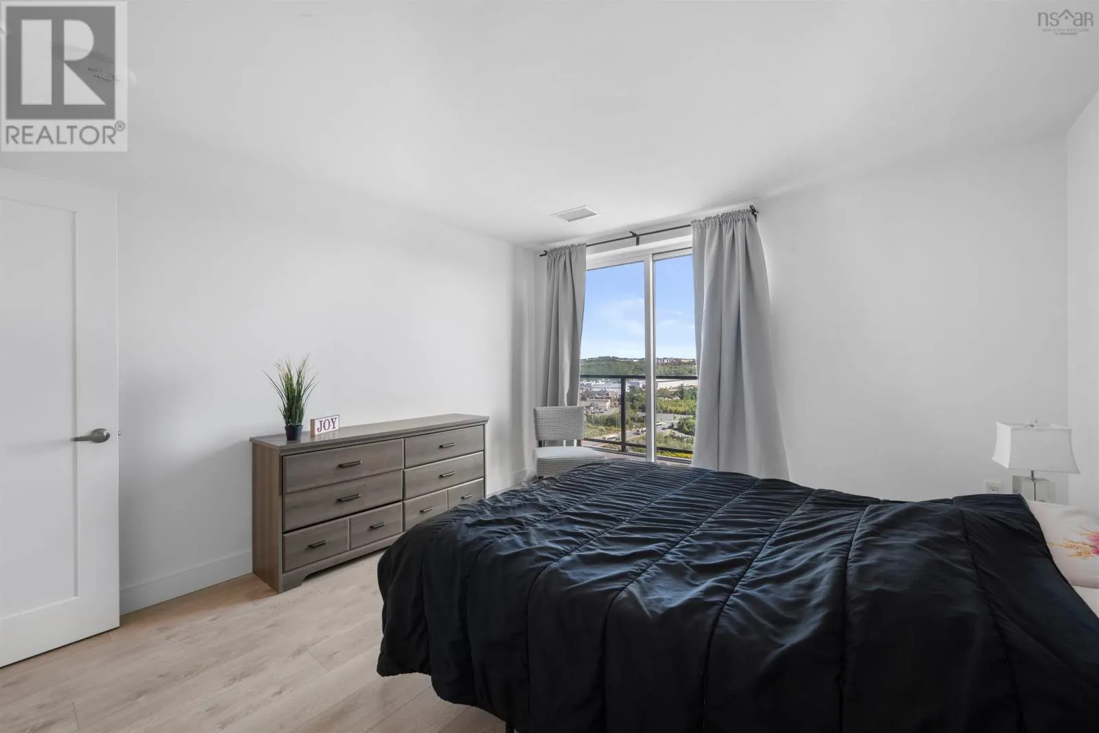 406 72 Seapoint Road