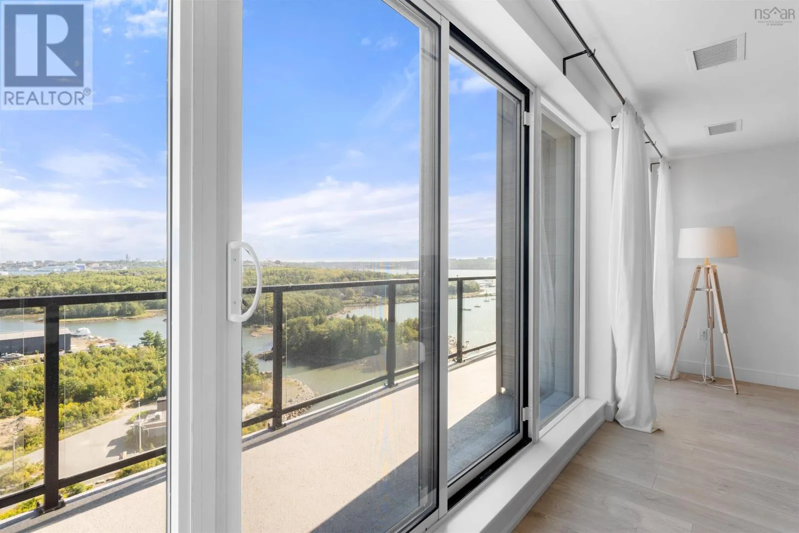 406 72 Seapoint Road