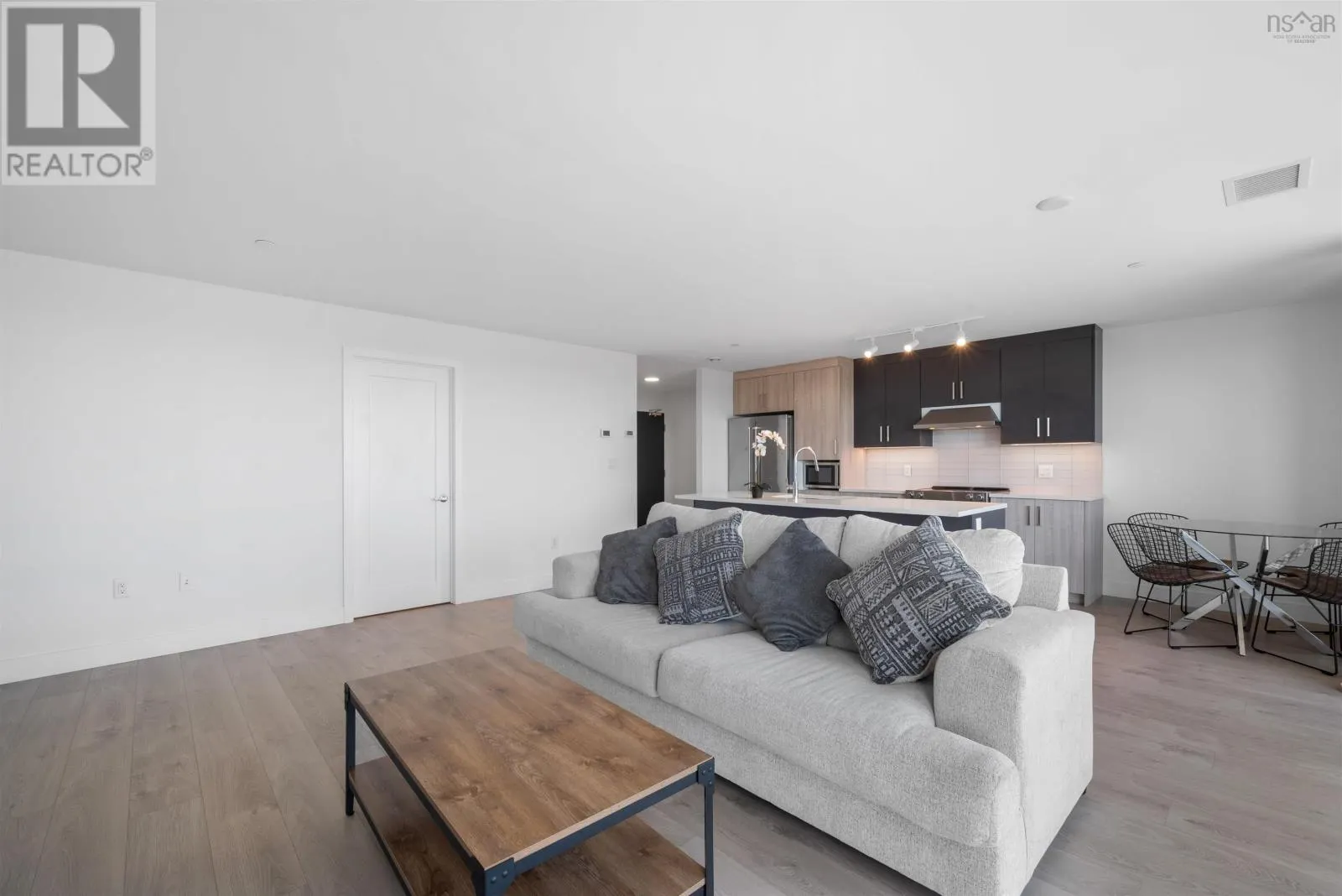 406 72 Seapoint Road