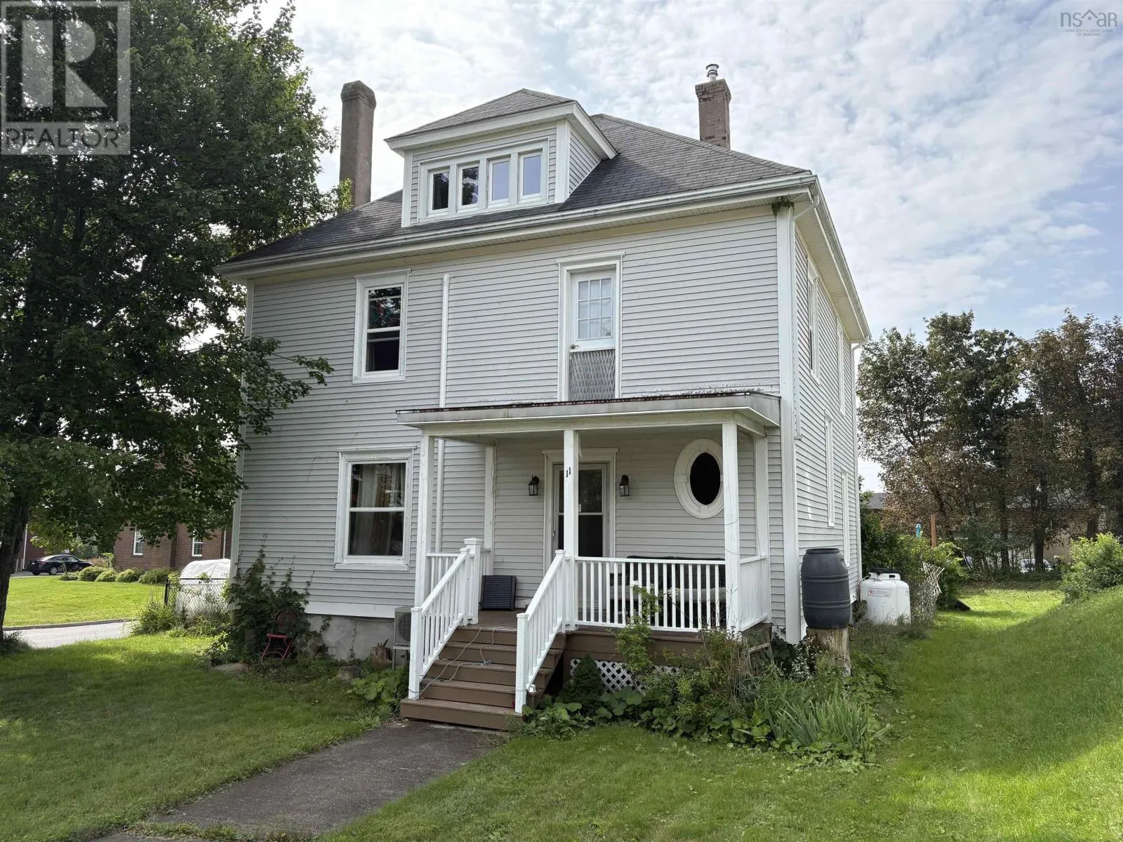 11 Victoria Avenue