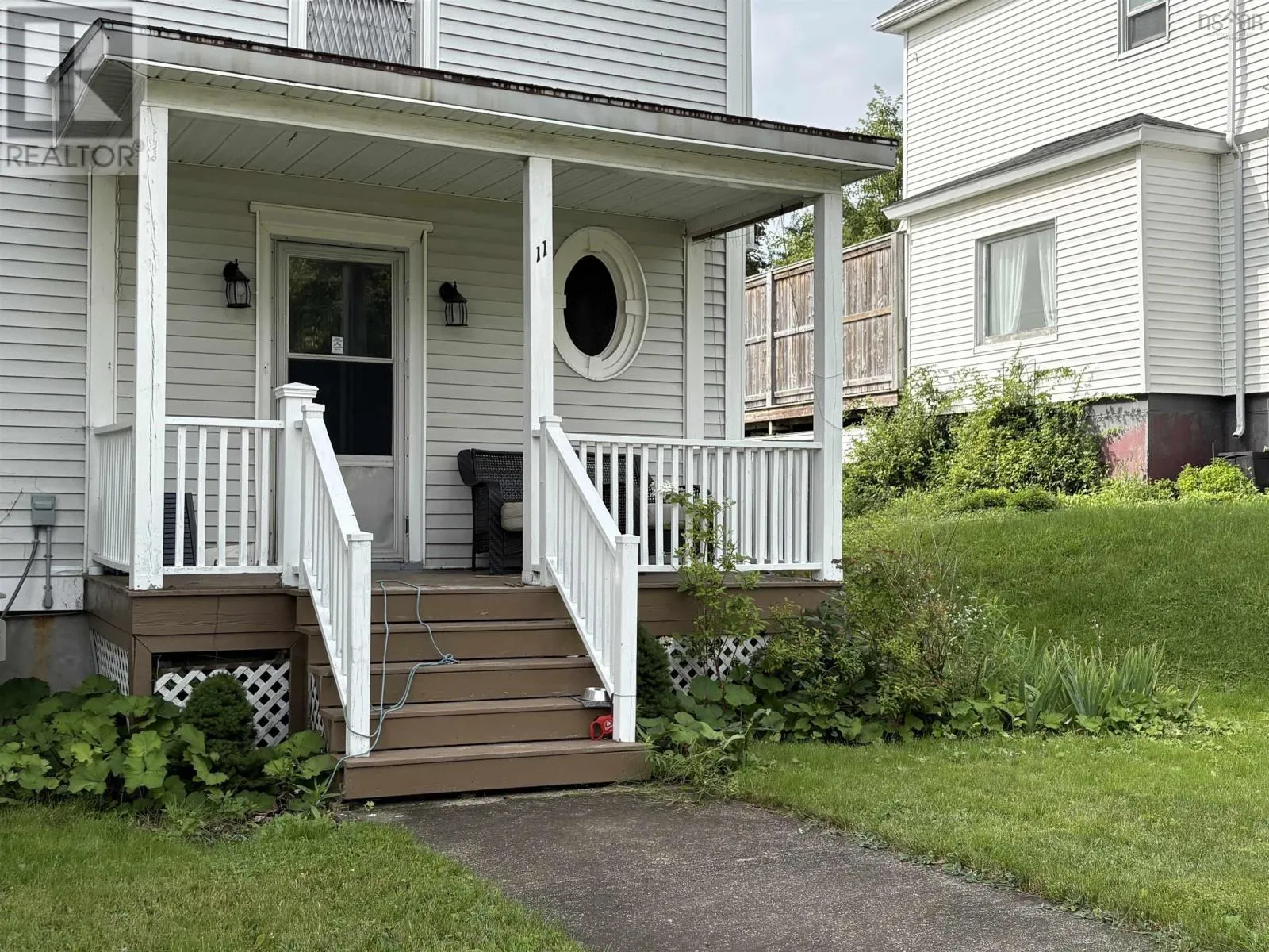 11 Victoria Avenue
