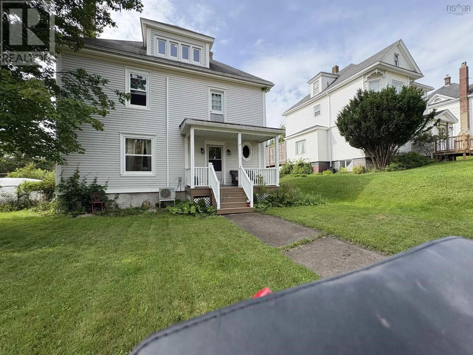 11 Victoria Avenue