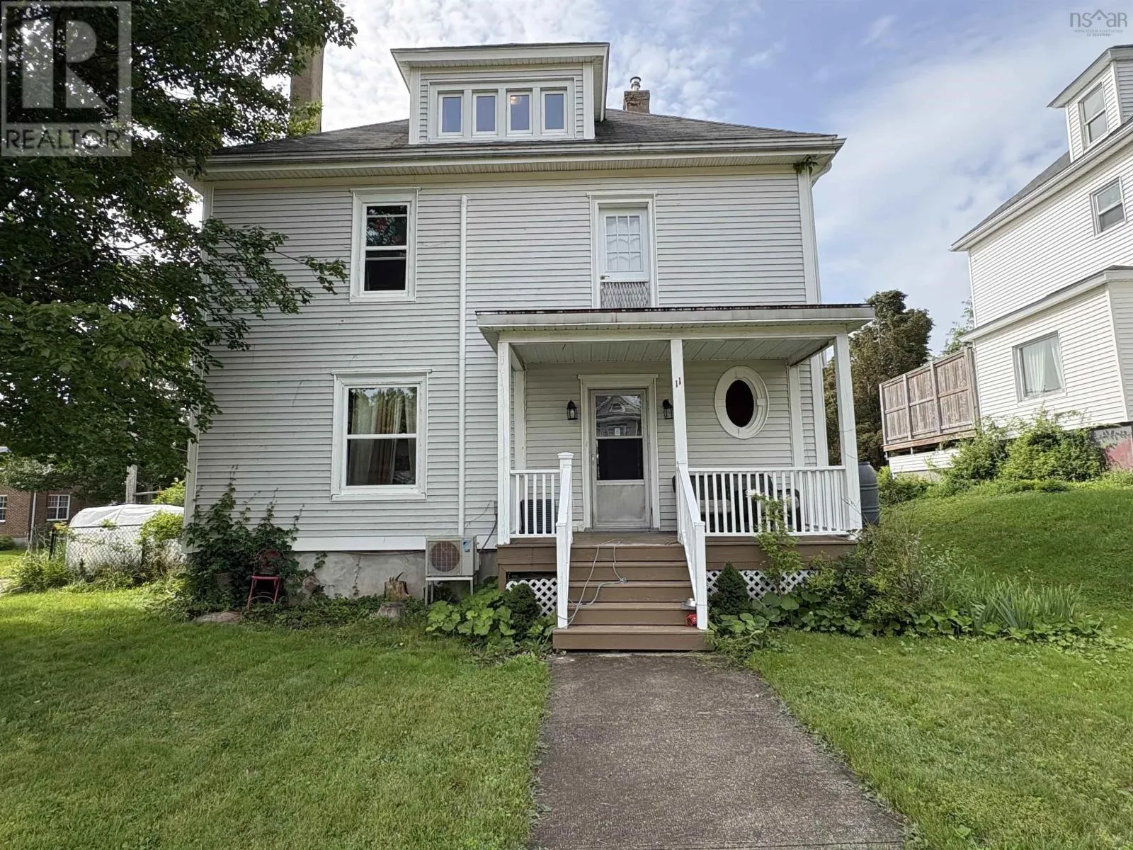 11 Victoria Avenue