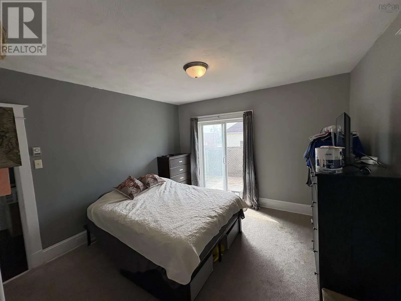 11 Victoria Avenue