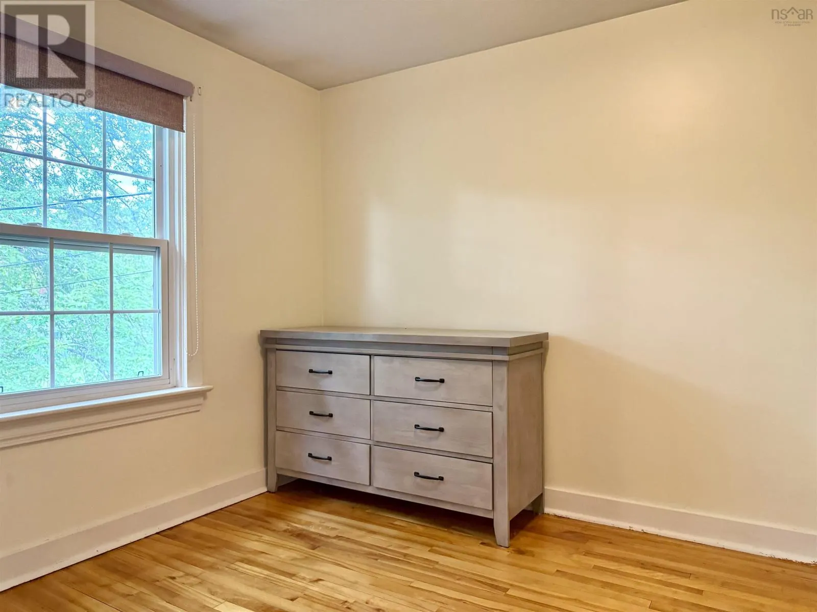 5 Elmwood Drive