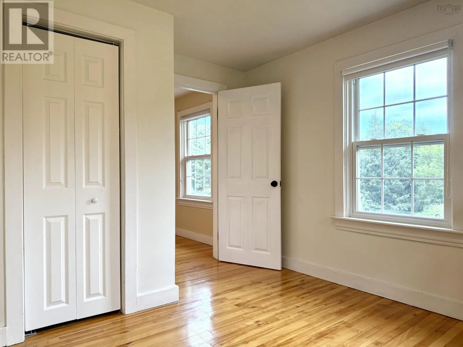 5 Elmwood Drive