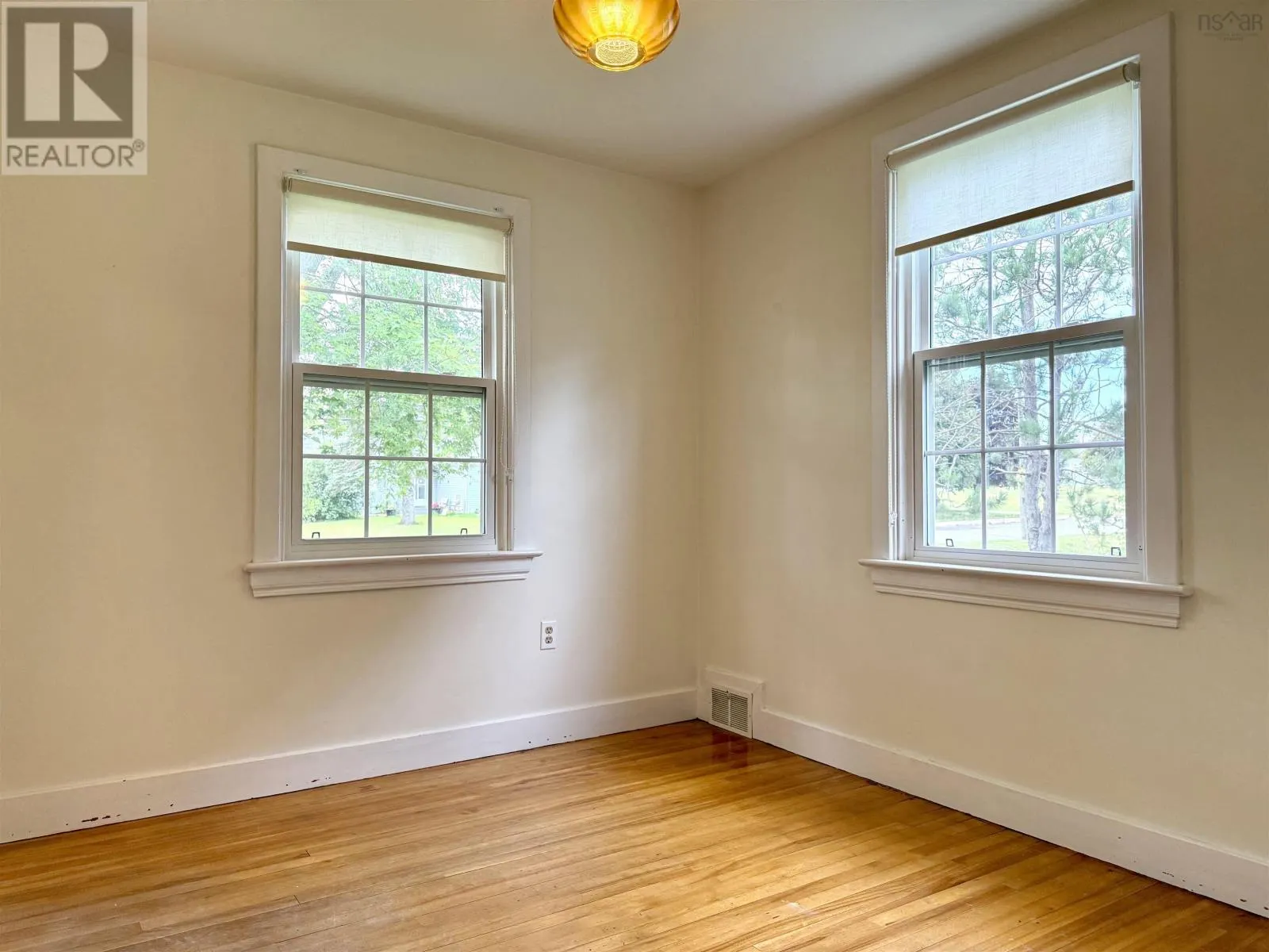 5 Elmwood Drive