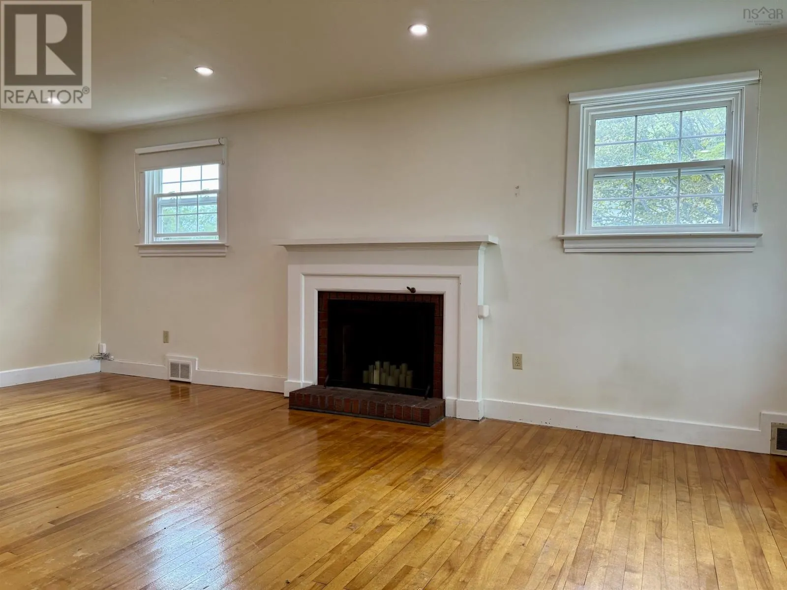 5 Elmwood Drive